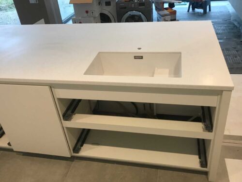 Diore-Solid-Surface-Blizzard-4