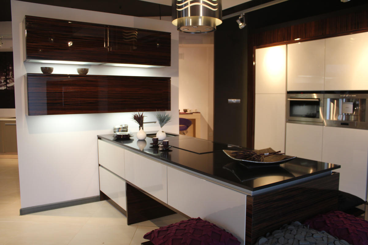 Technistone Gobi Black Kitchen 3